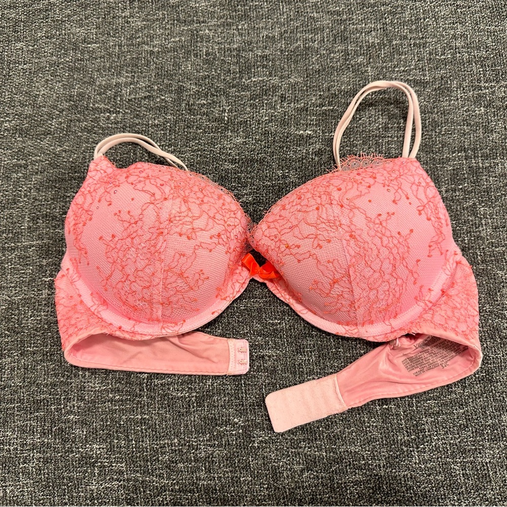 Victoria’s Secret Very Sexy Push-up Bra